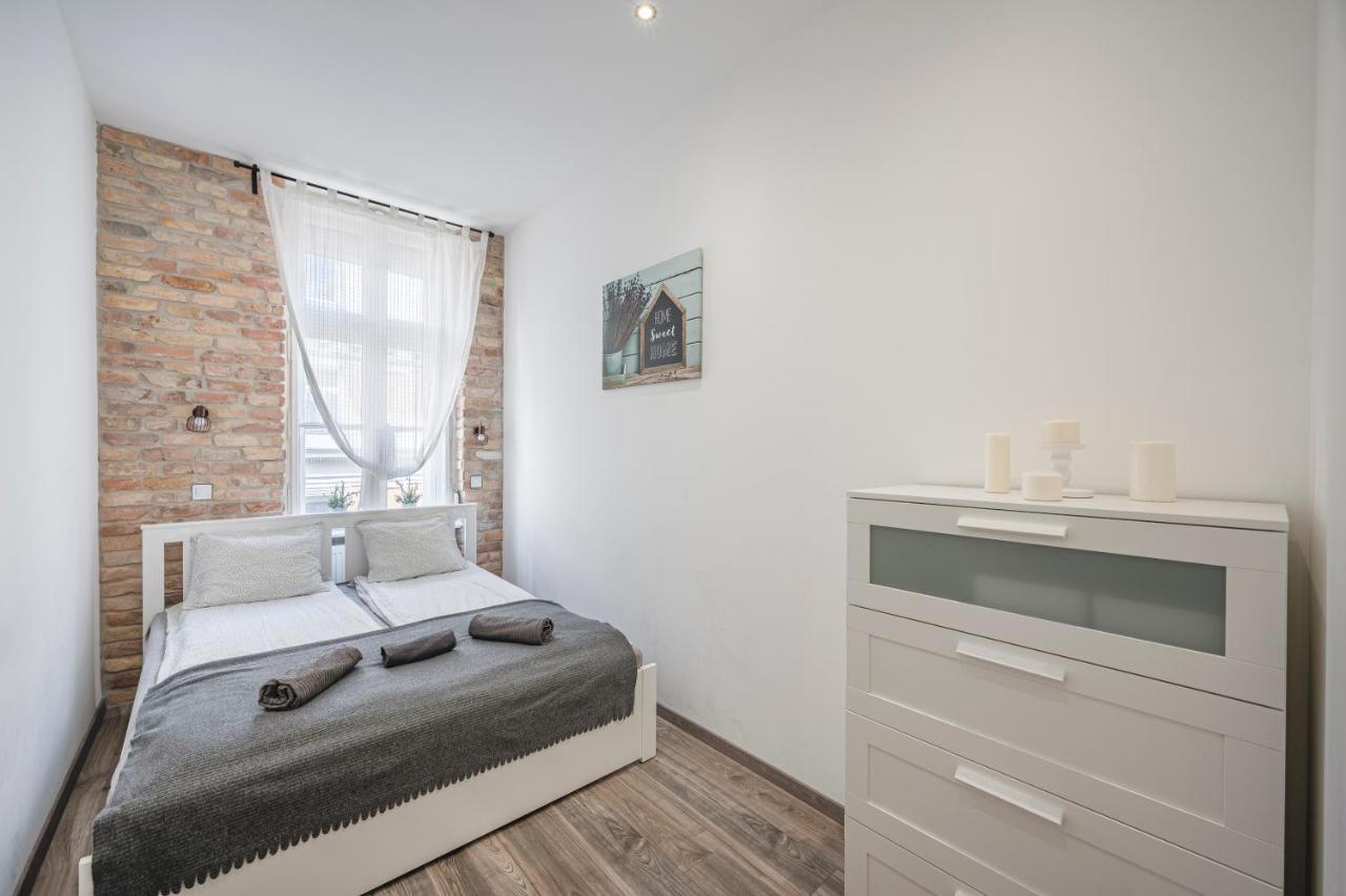 Design Apartment W Ac On Ring Road By Newave Apartments Budapest Ngoại thất bức ảnh